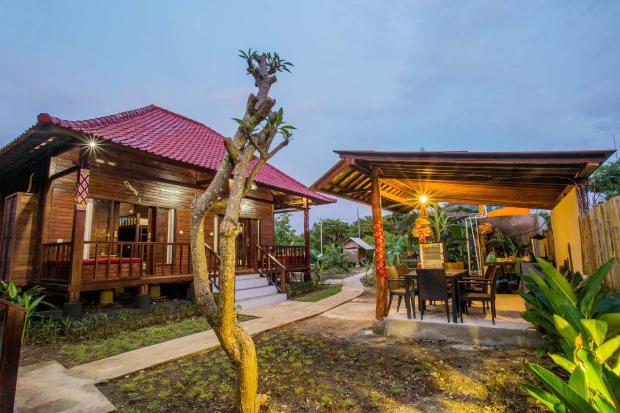Uma Hostel Lembongan Екстер'єр фото