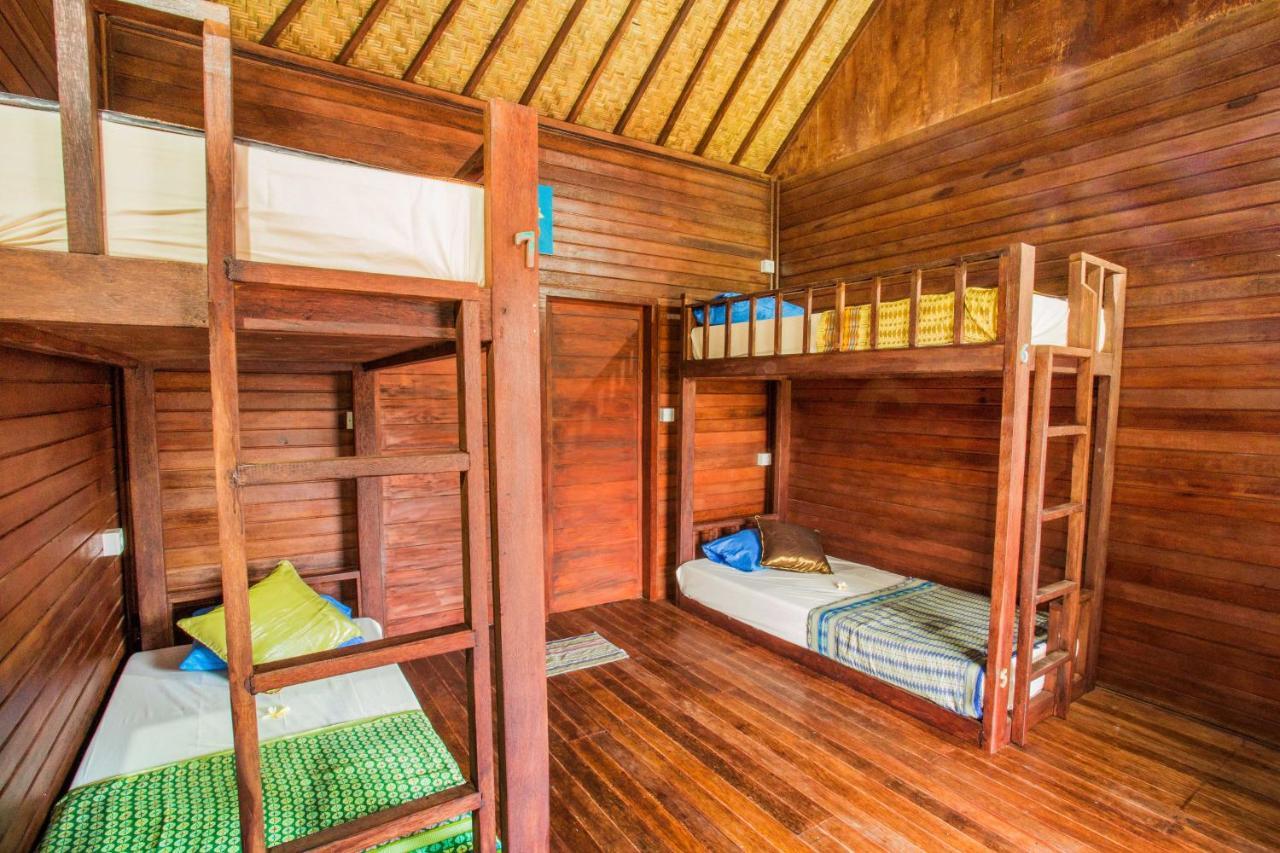 Uma Hostel Lembongan Екстер'єр фото