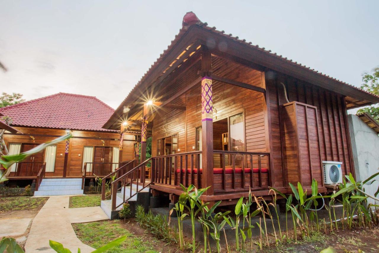 Uma Hostel Lembongan Екстер'єр фото