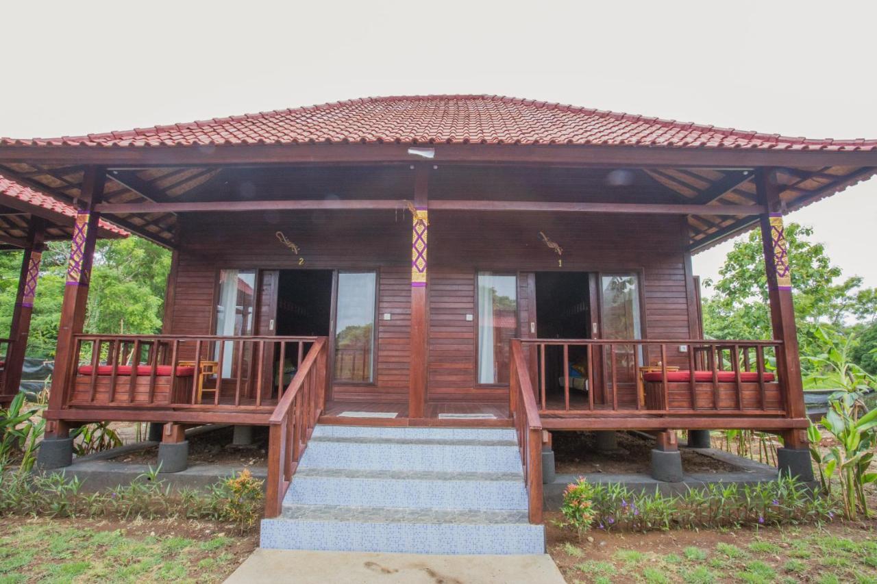 Uma Hostel Lembongan Екстер'єр фото