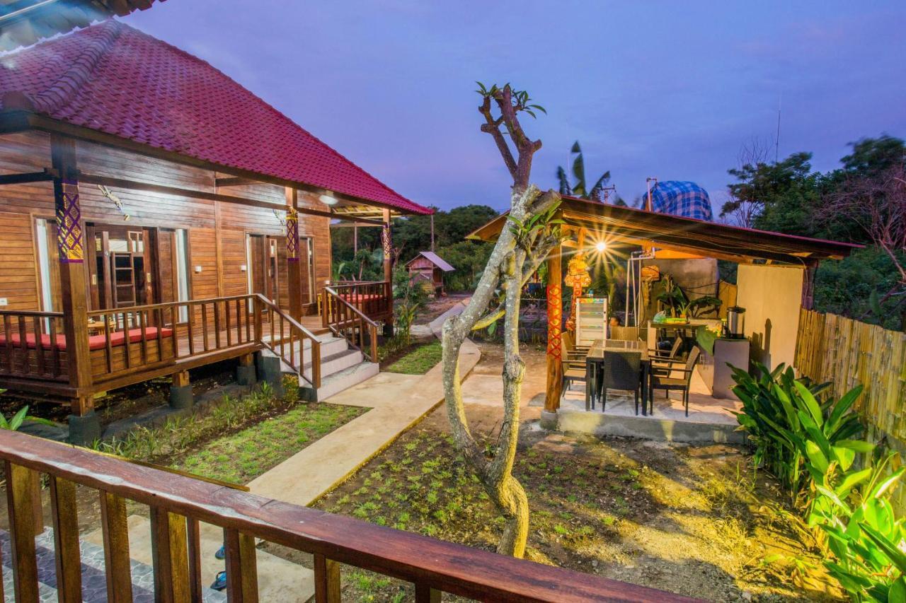 Uma Hostel Lembongan Екстер'єр фото