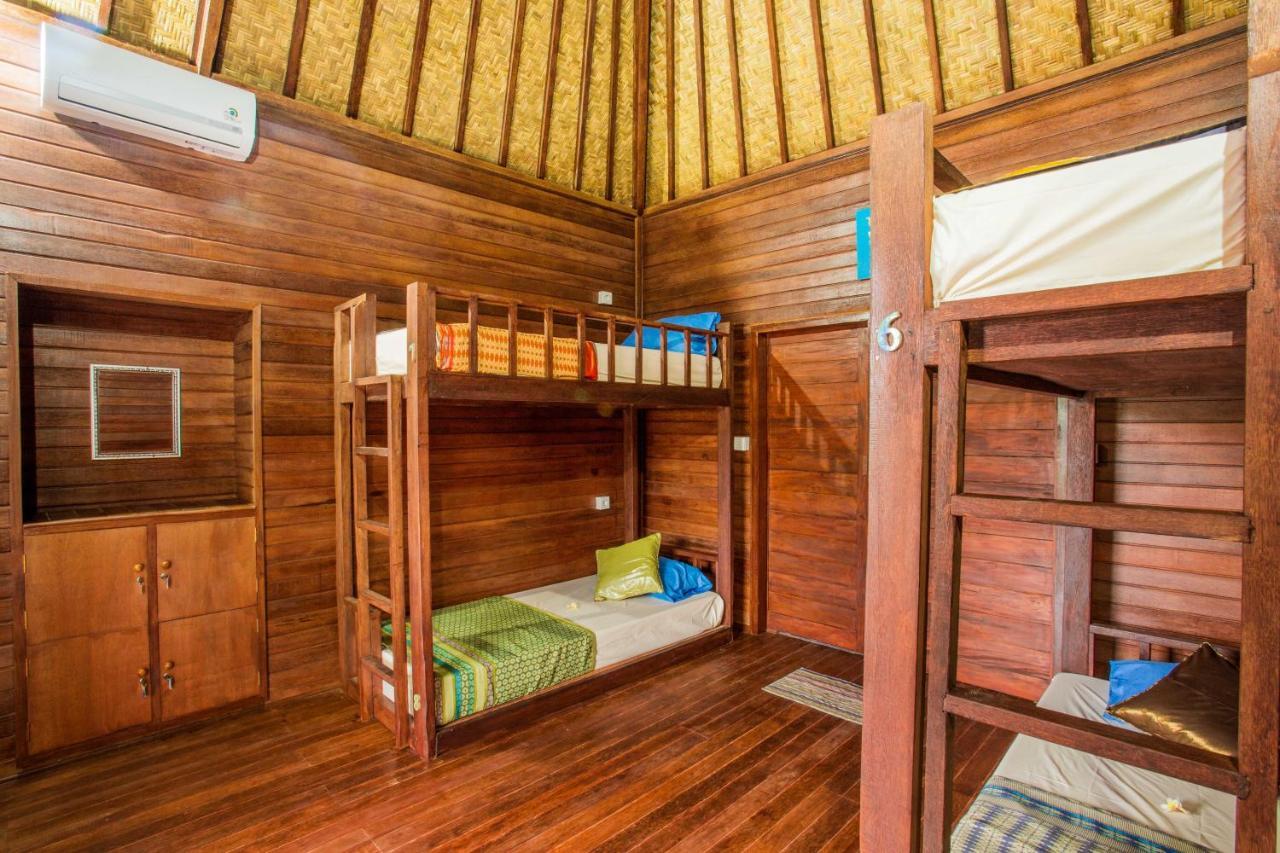 Uma Hostel Lembongan Екстер'єр фото